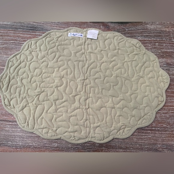 SET OF 5 APRIL CORNELL QUILTED FLORAL PLACEMATS - Picture 4 of 4